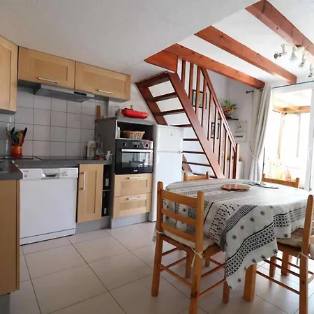 Superbe Pavillon Dans Avec Piscine -parking Privatif -6cyc119 Apartment