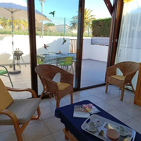 Superbe Pavillon Dans Avec Piscine -parking Privatif -6cyc119