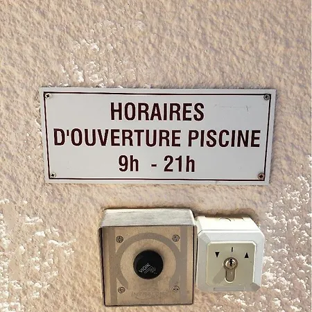 Superbe Pavillon Dans Avec Piscine -parking Privatif -6cyc119 Apartman *