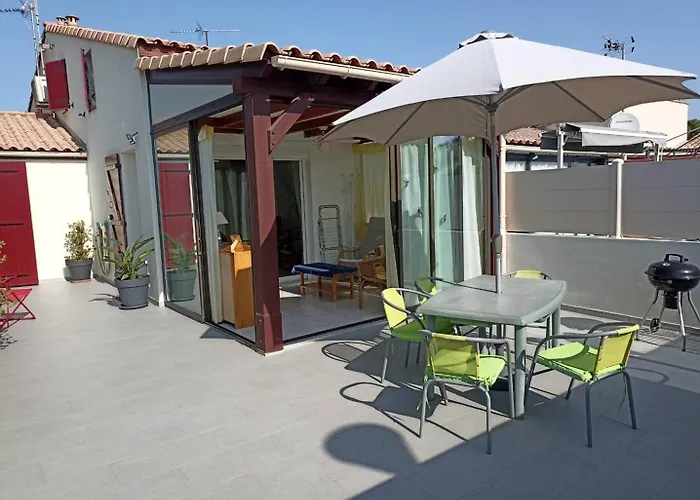 Superbe Pavillon Dans Avec Piscine -parking Privatif -6cyc119 شقة سان سيبريان