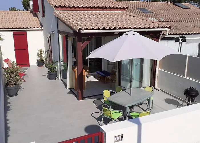 Superbe Pavillon Dans Avec Piscine -parking Privatif -6cyc119 * سان سيبريان
